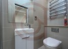 Bathroom 1.jpg