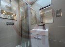 Bathroom 2.jpg