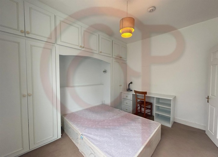 1st bedroom 1.jpg