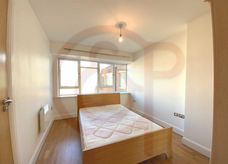 1st bedroom 1.jpg
