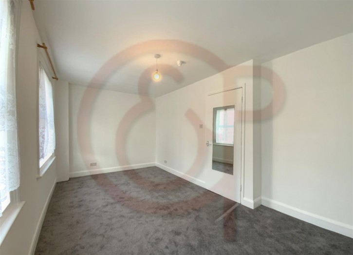 Bedroom 1-1.jpg