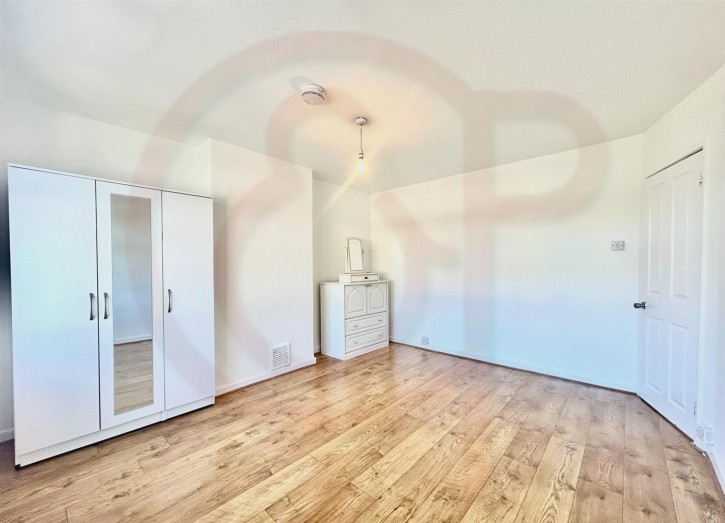 Bedroom 1-2.jpg