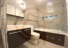 1st bathroom.jpg