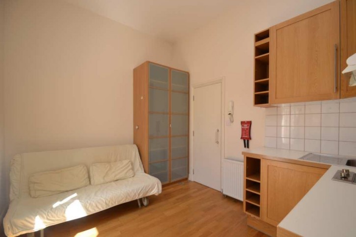 Warbeck Road, Shepherds Bush, W12 - Photo 2