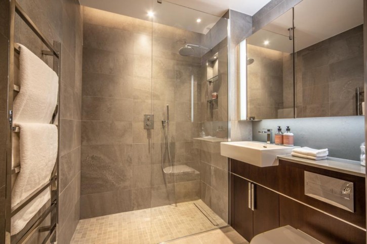 Master bathroom.jpg